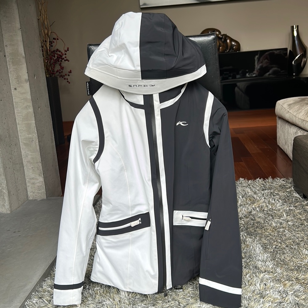 Women’s Ski Jacket: Kjus Sapphire Jacket